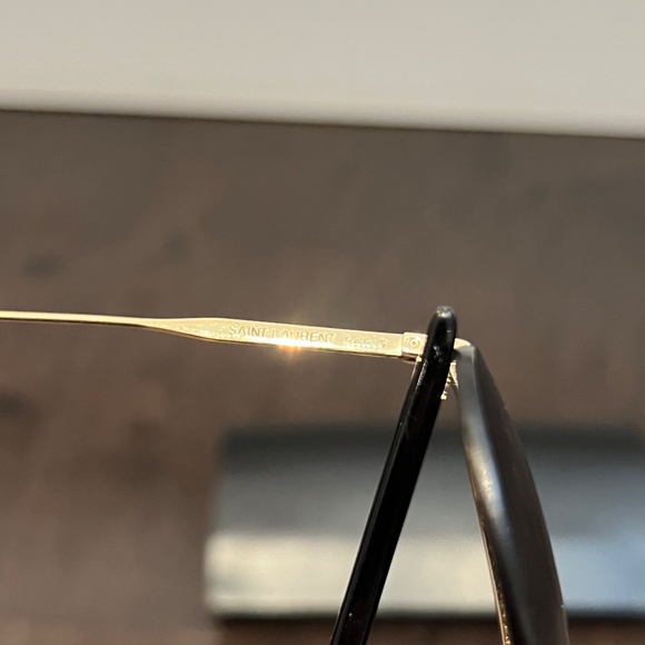 Saint Laurent - Mirror Aviator Frame YSL Logo - Classic 11 M Used - 80% OFF SALE - Picture 9 of 10